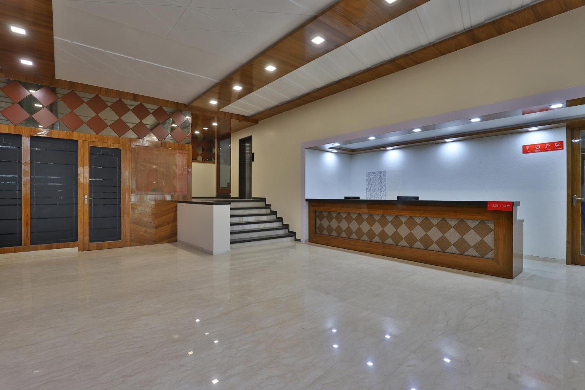 Collection O Panchsheel Hotell Vadodara Exteriör bild