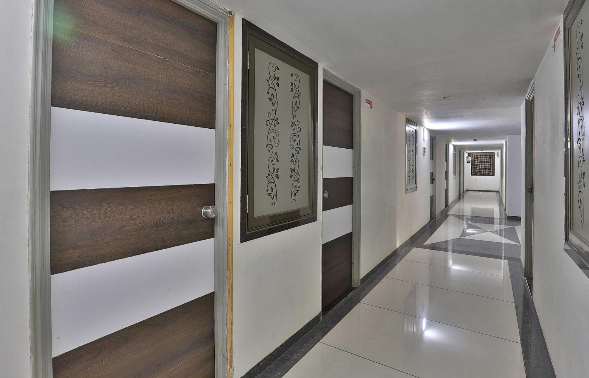 Collection O Panchsheel Hotell Vadodara Exteriör bild