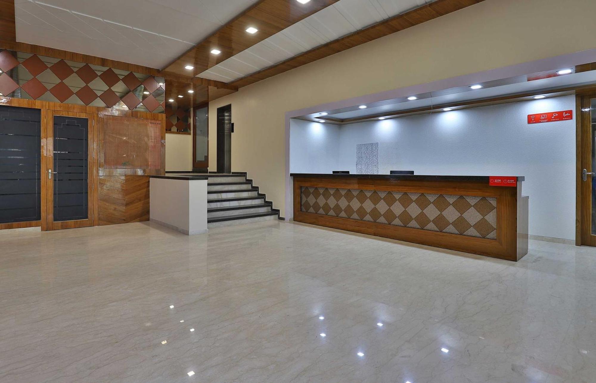 Collection O Panchsheel Hotell Vadodara Exteriör bild