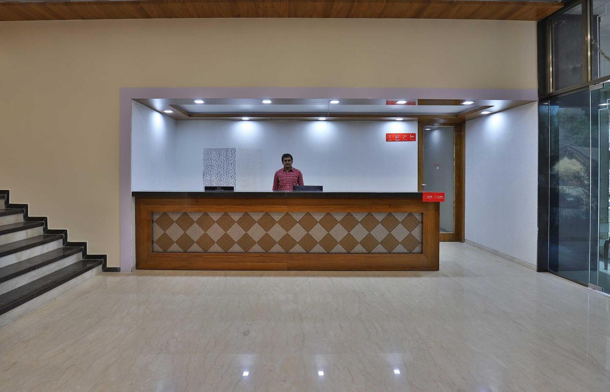 Collection O Panchsheel Hotell Vadodara Exteriör bild