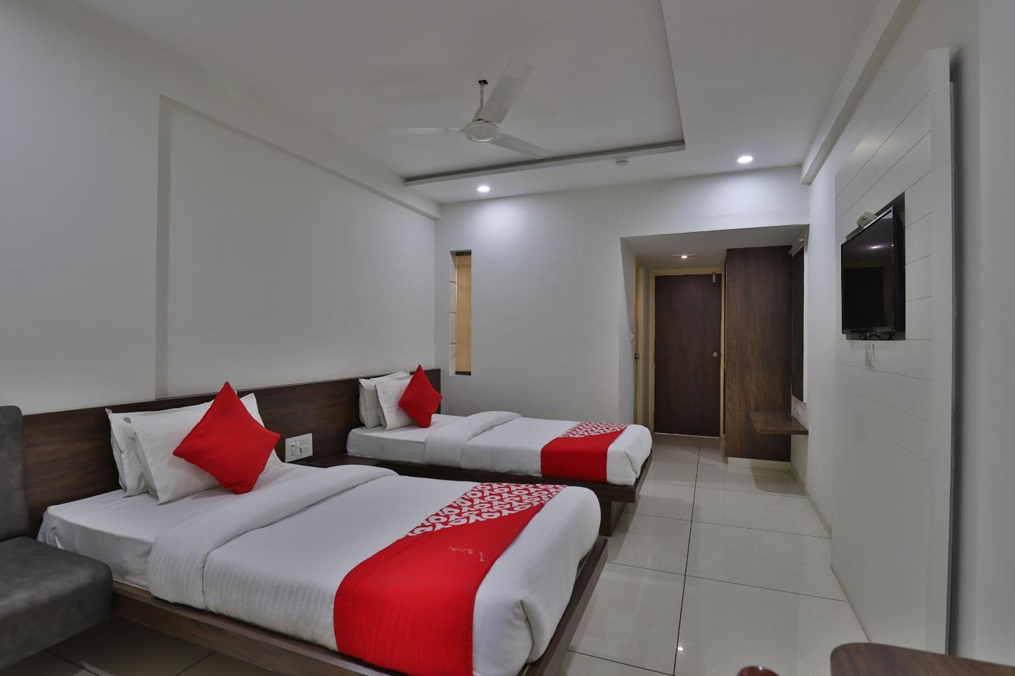 Collection O Panchsheel Hotell Vadodara Exteriör bild