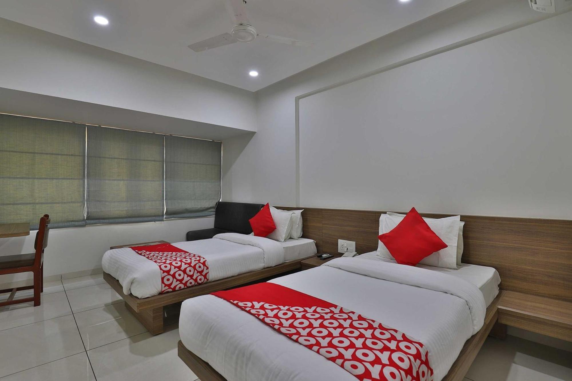Collection O Panchsheel Hotell Vadodara Exteriör bild